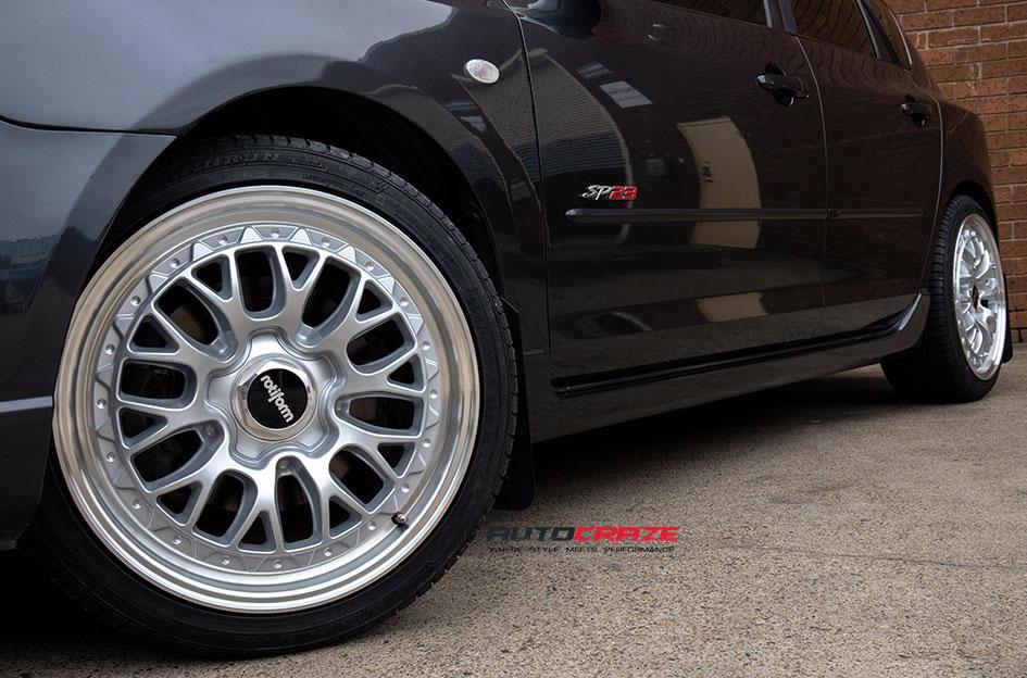 MAZDA-3-LSR-SILVER-POLISH-LIP